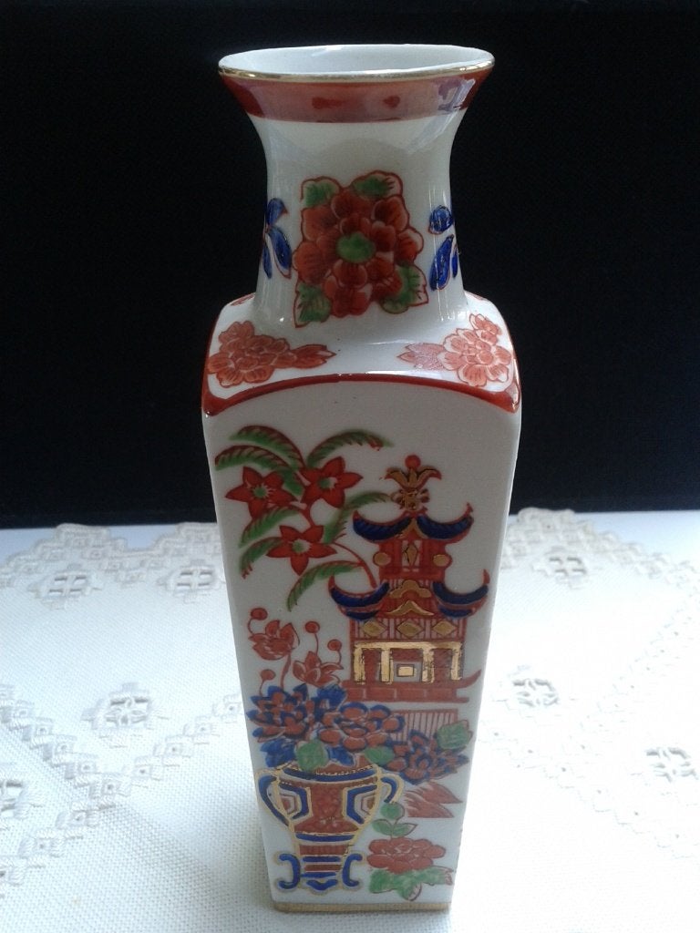Japans SIERVAASJE Pagode ~ in IMARI stijl ~ Hoog 20 cm., Ophalen of Verzenden, Gebruikt, Steen/keramiek, 20 cm