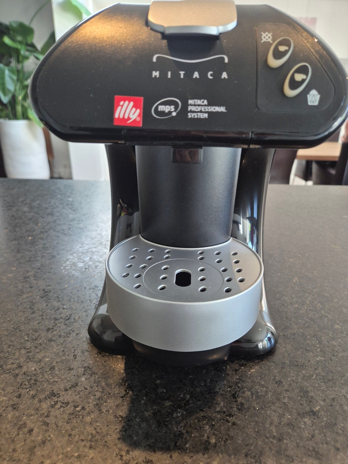 Illy Mitaca MPS Espressomachine - Zwart, Ophalen, Espresso apparaat, Zo goed als nieuw, 1 kopje