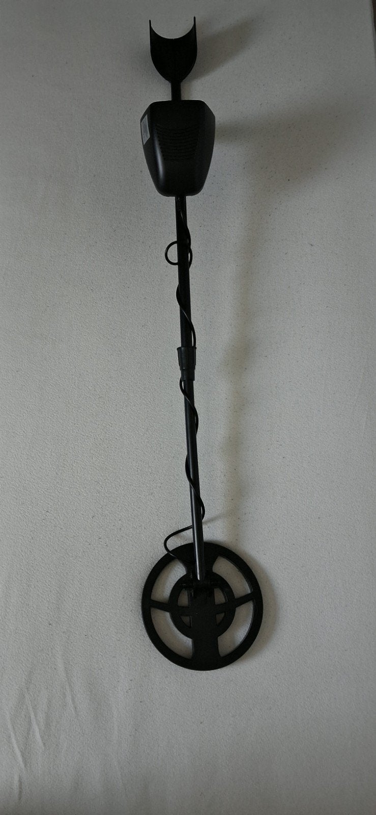 Metaaldetector - Zo goed als nieuw, inclusief batterijen, Hobby en Vrije tijd, Ophalen, Teknetics, Zo goed als nieuw, 30 cm of minder