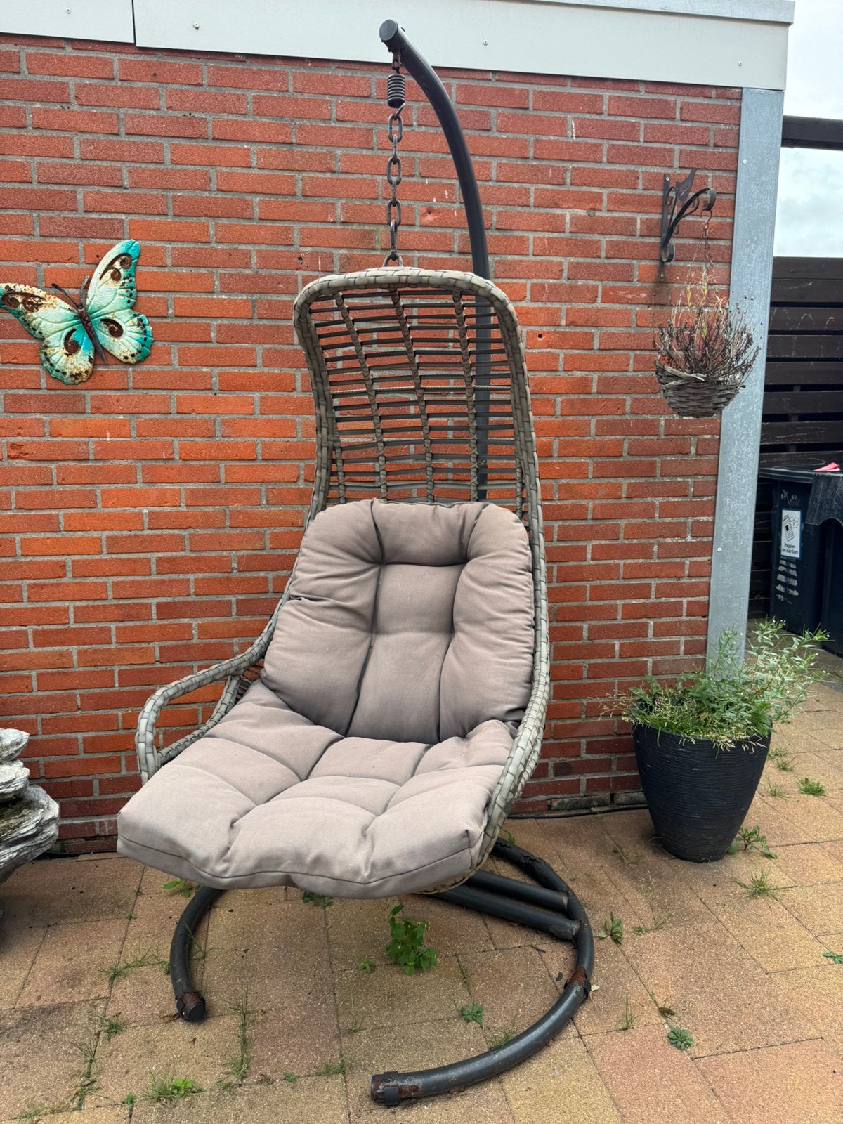 2 hangstoelen inclusief kussens, Ophalen, Zo goed als nieuw, Wicker
