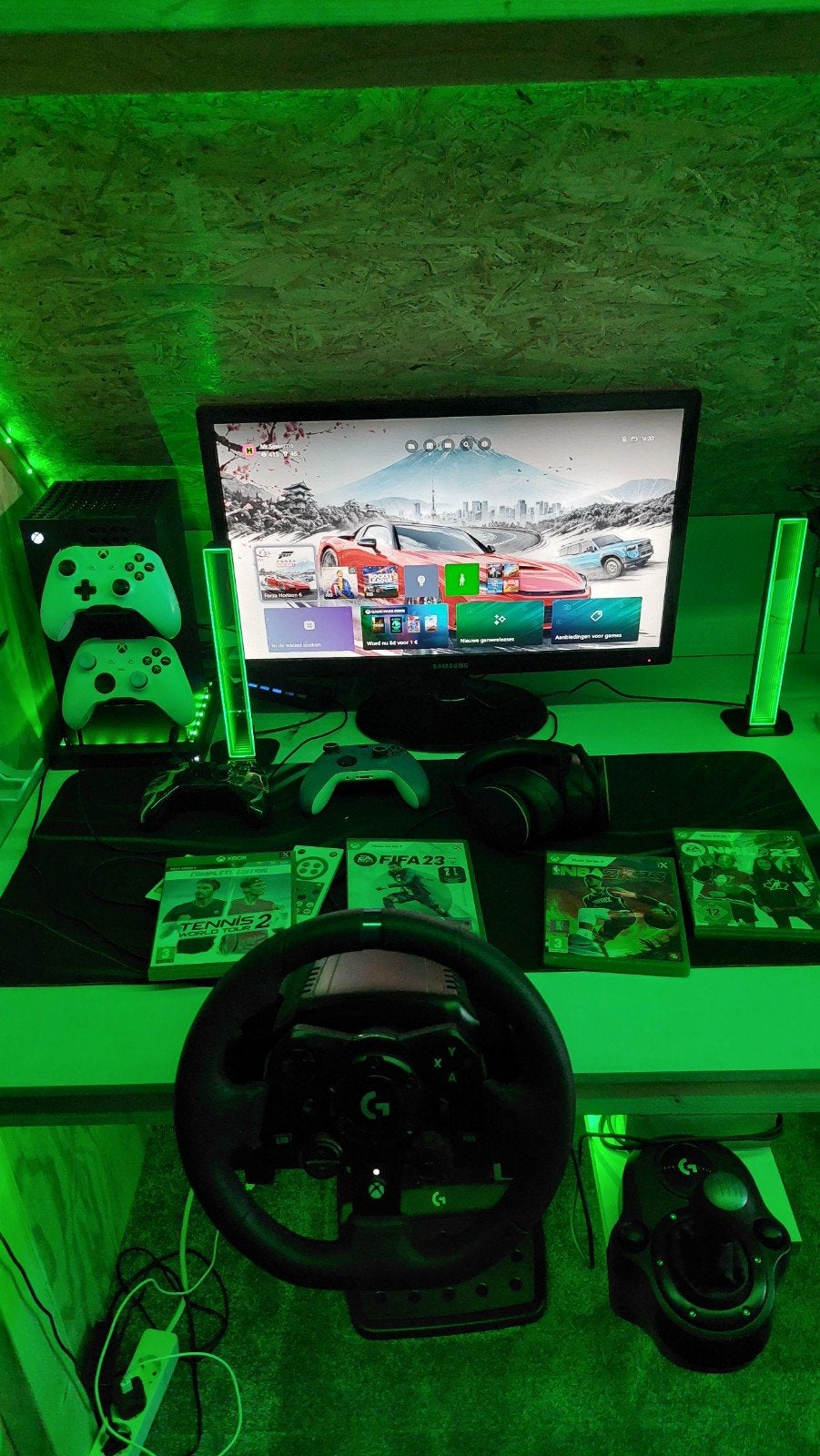 Xbox Series X met Logitech G923 stuur en shifter, Spelcomputers en Games, Spelcomputers | Xbox Series X en S, Ophalen of Verzenden