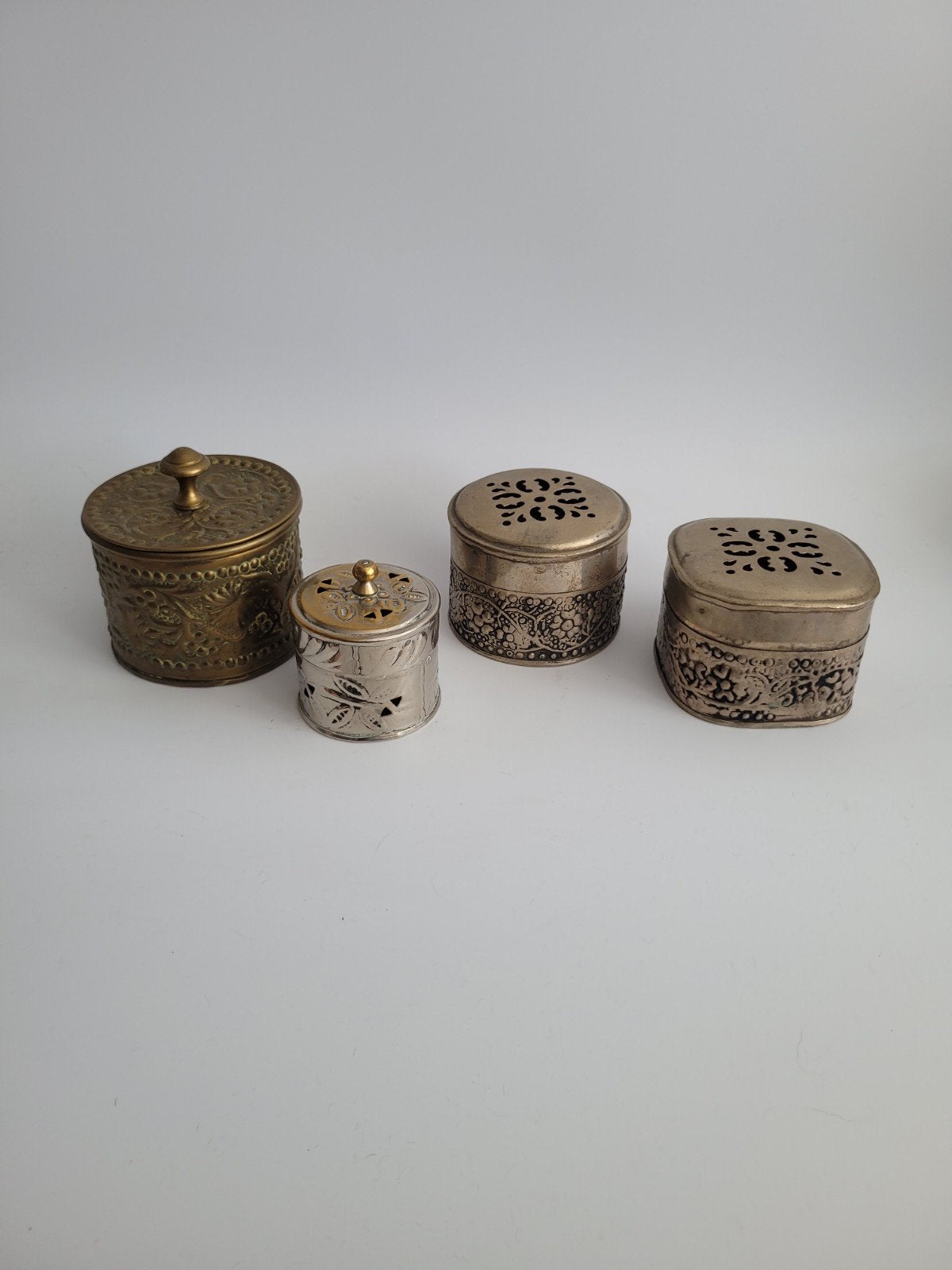 3 x Zilver kleurig vintage potje met deksel open gewerkt, Antiek en Kunst, Ophalen of Verzenden