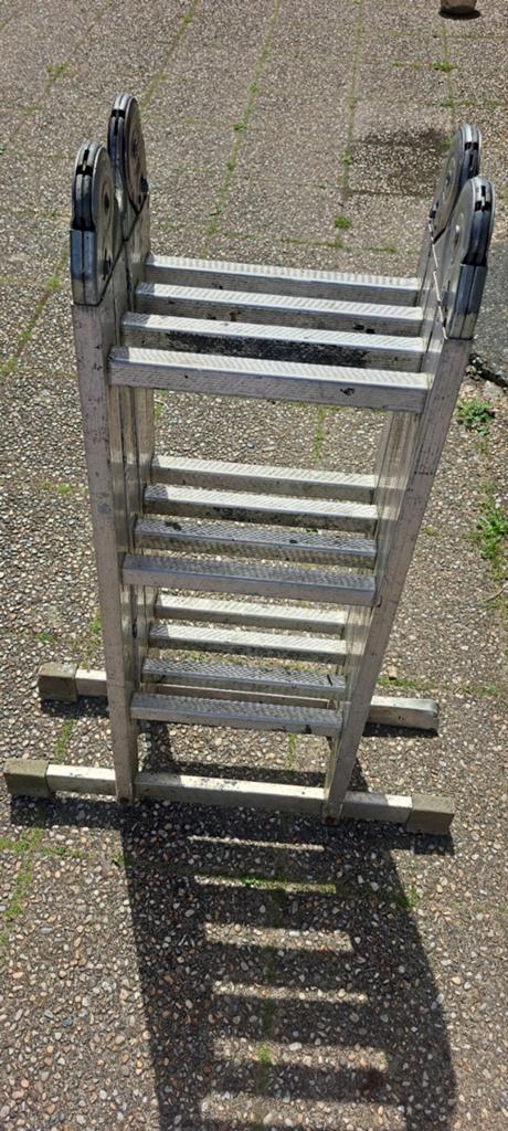 Opvouwbare aluminium ladder - Gebruikt * Mist 1 rubber, Ophalen
