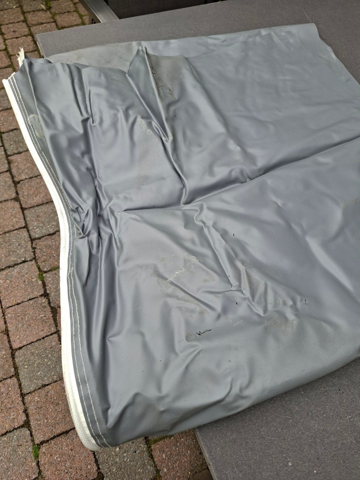Tochtstrook en wielflap caravan, Ophalen
