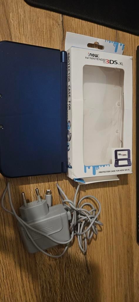 New 3DS XL - Zeer goede staat met hard shell, Blauw, 3DS XL, Ophalen of Verzenden, Zo goed als nieuw