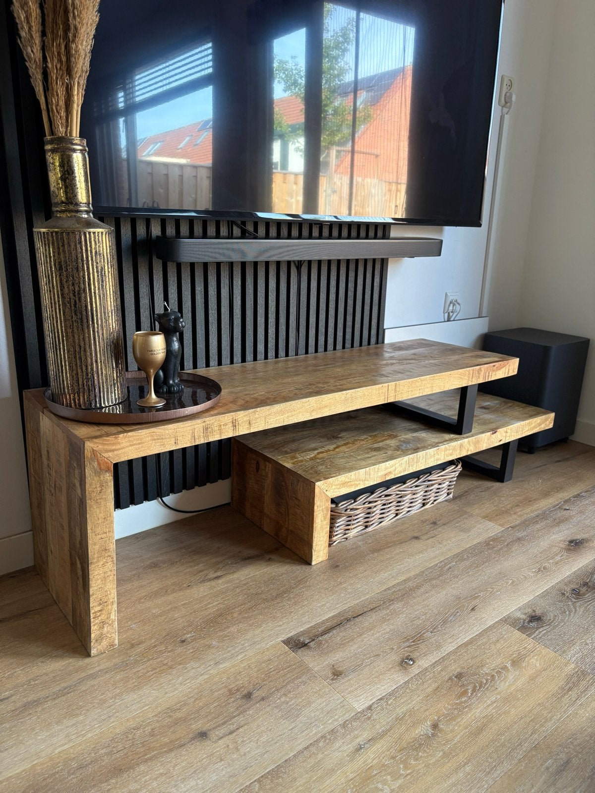Massief mangohouten tv-meubel met 2 niveaus, Ophalen, 100 tot 150 cm, Zo goed als nieuw, Minder dan 100 cm