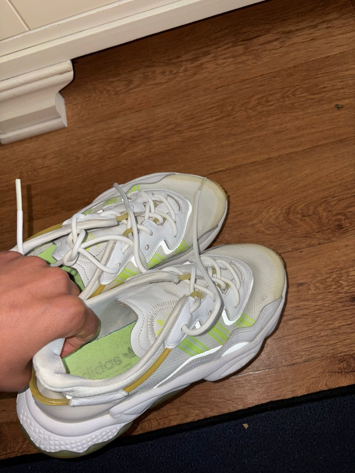 Adidas Ozweego sneakers - Maat 43, Wit, Ophalen of Verzenden, Sneakers of Gympen, Gedragen