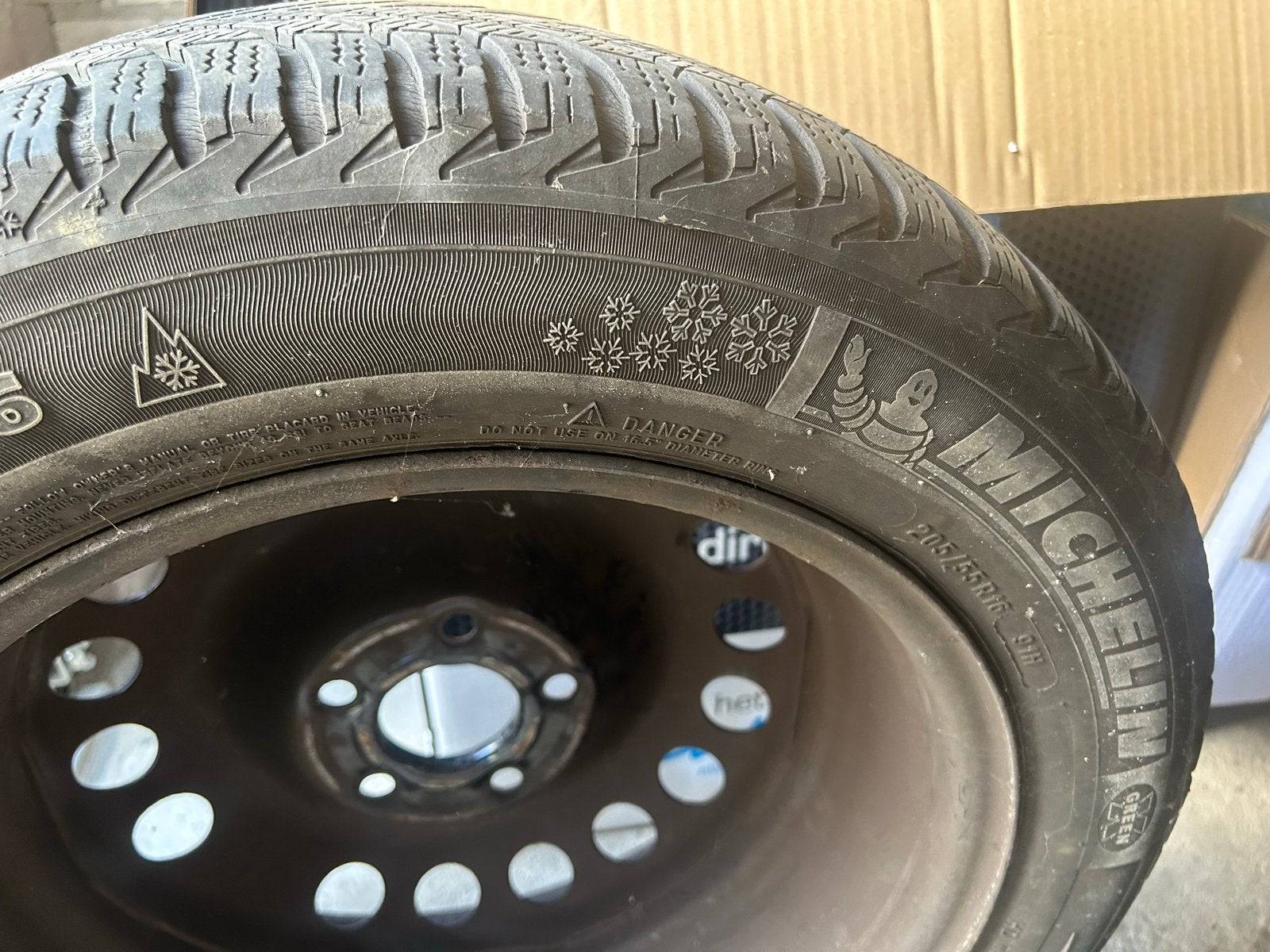 4 Michelin winterbanden 205/55R16, Ophalen, Gebruikt