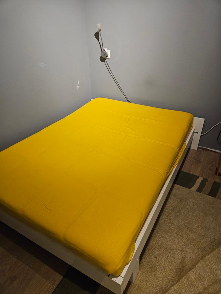 200x140 bed met wellpur matras, Huis en Inrichting, Slaapkamer | Bedden, Ophalen, 90 cm, Eenpersoons, Wit