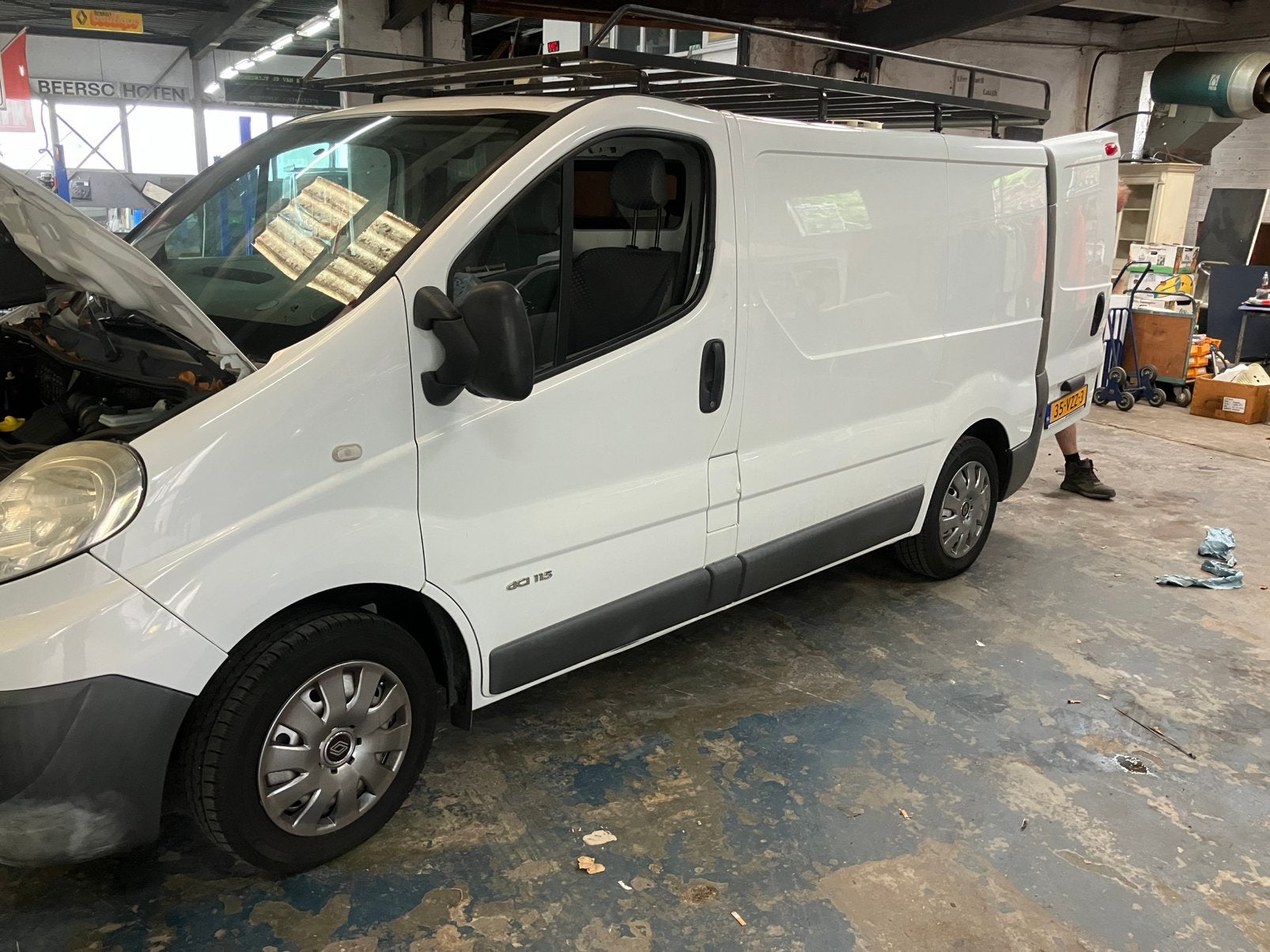 Renault Trafic T27 2.0 DCI 84KW L1h1 E4 2009, Voorwielaandrijving, Stof, 1995 cc, 4 cilinders