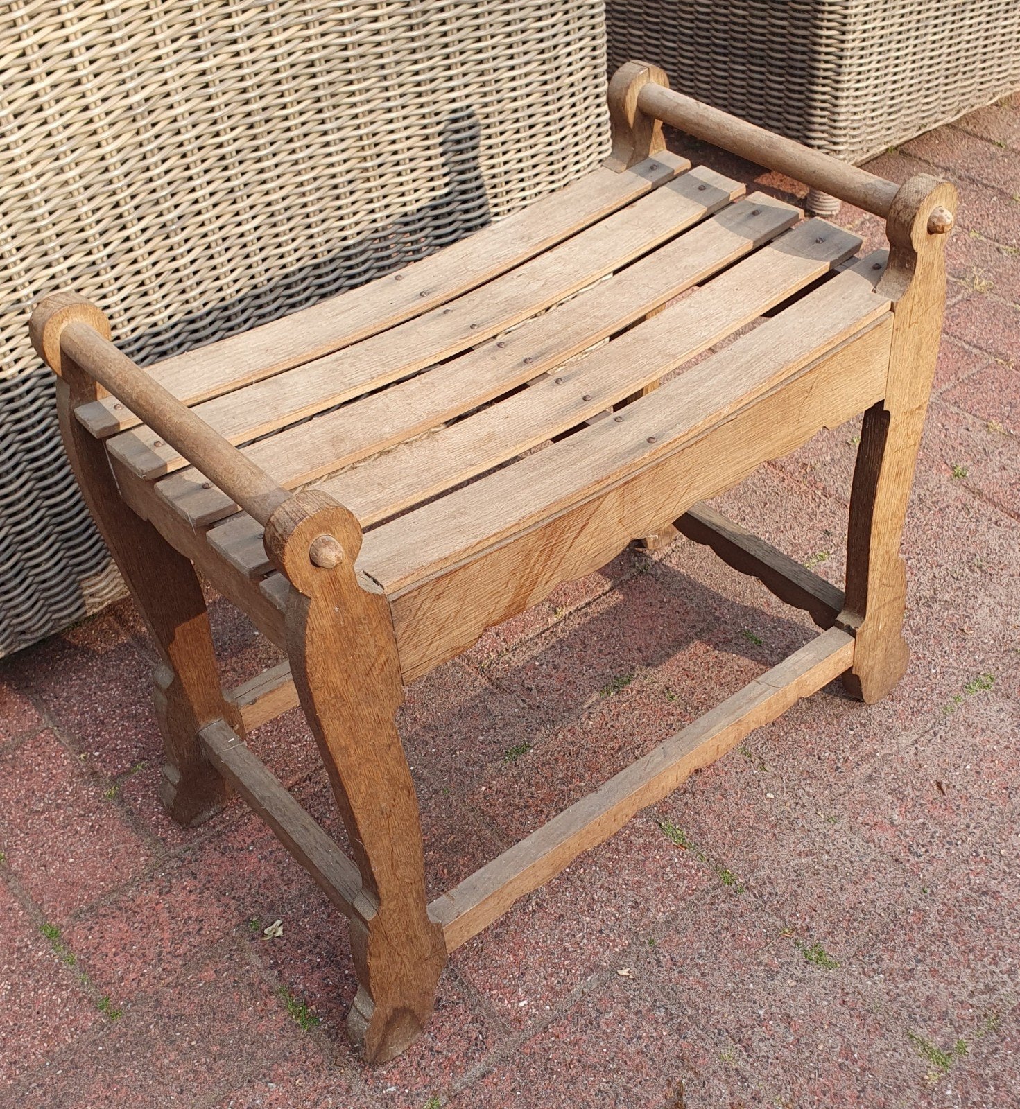 Antiek houten krukje halbankje voetenbank bagagerek, Antiek en Kunst, Antiek | Meubels | Stoelen en Banken, Ophalen