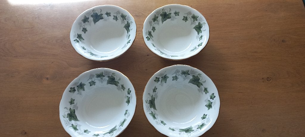 Ivy Duchess schaaltjes 4 stuks, Ophalen, Overige merken, Klassiek, Porselein
