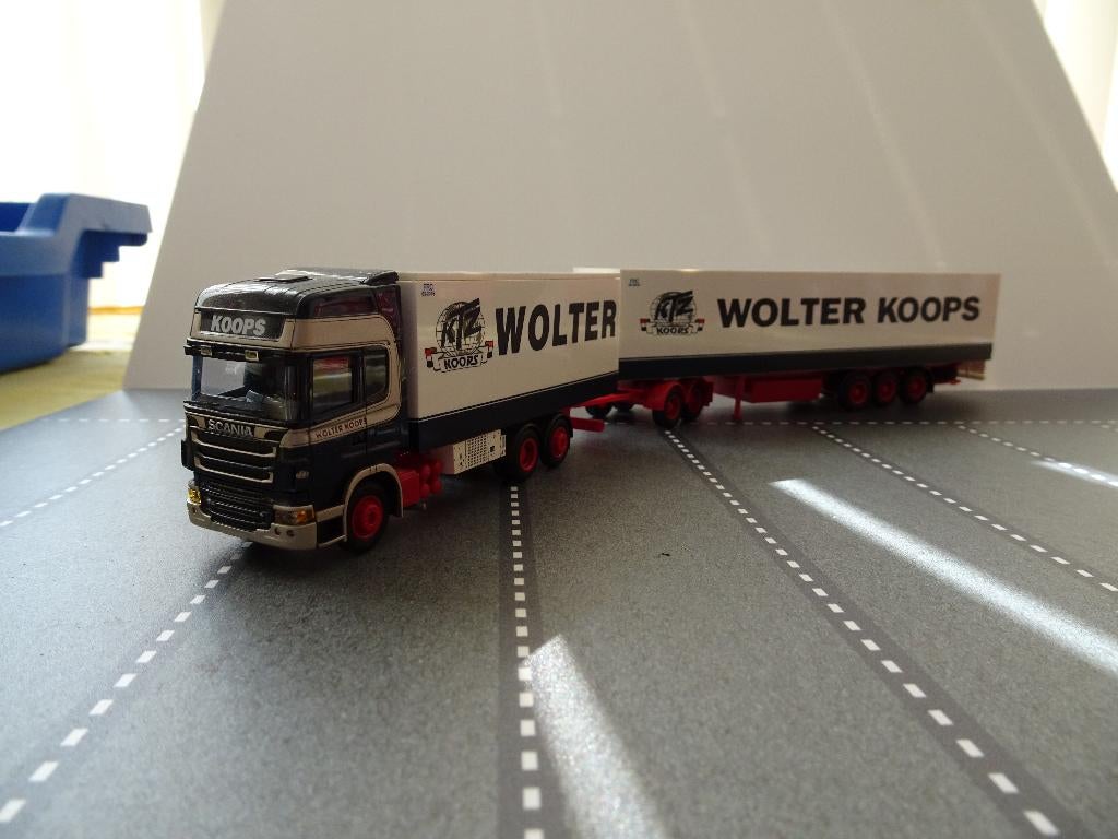 702 awm herpa scania r v8 lzv wolter koops zeewolde 1:87, Ophalen of Verzenden, Zo goed als nieuw, Bus of Vrachtwagen, AWM