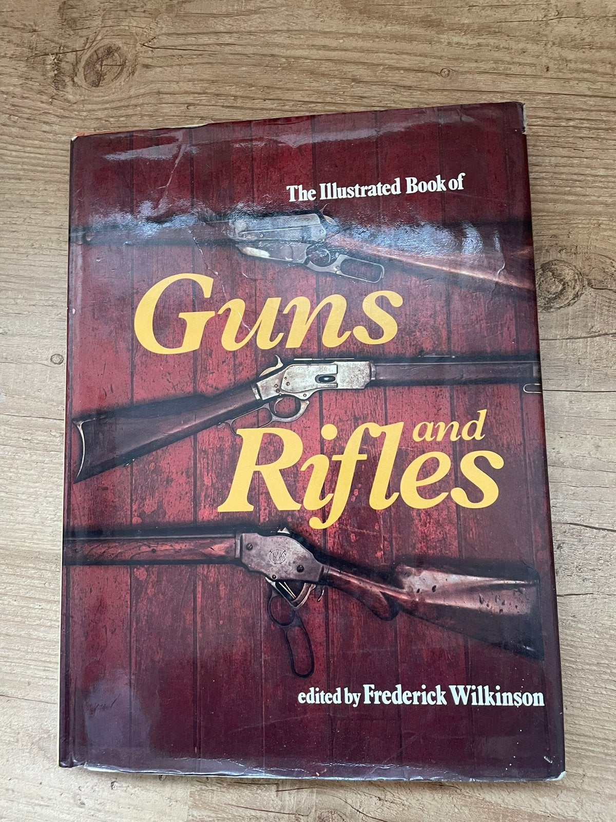 Boek Guns & Rifles!, Ophalen of Verzenden, Landmacht, Nederland, Boek of Tijdschrift