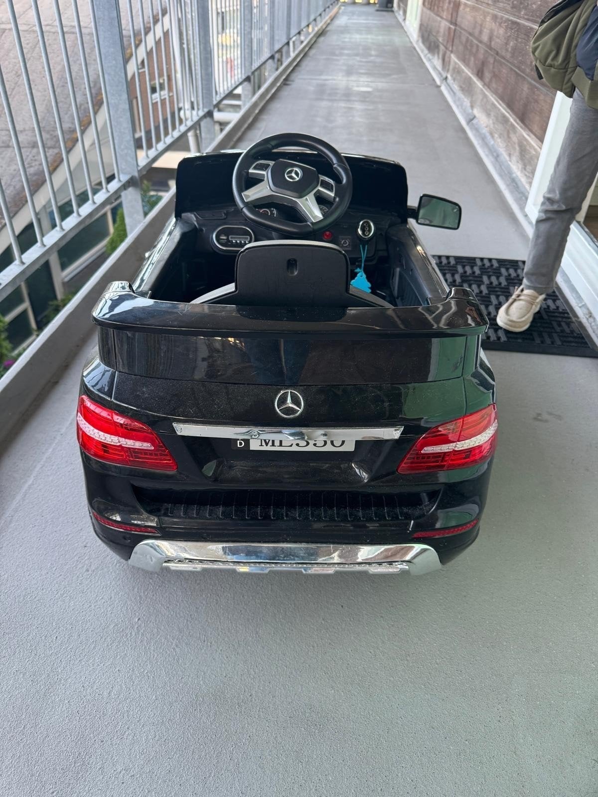 Kinderen auto Mercedes merk, Ophalen