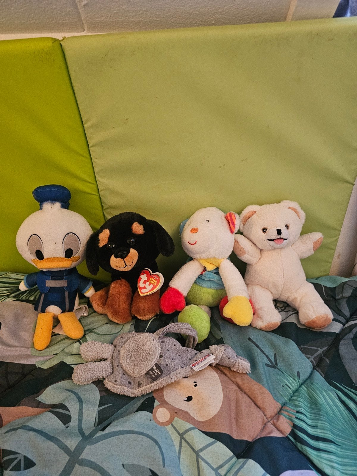 Leuke knuffelcollectie: Donald Duck, hond, schaap en beer, Gebruikt, Disney, Met label, Middelgroot (20 tot 80 cm)