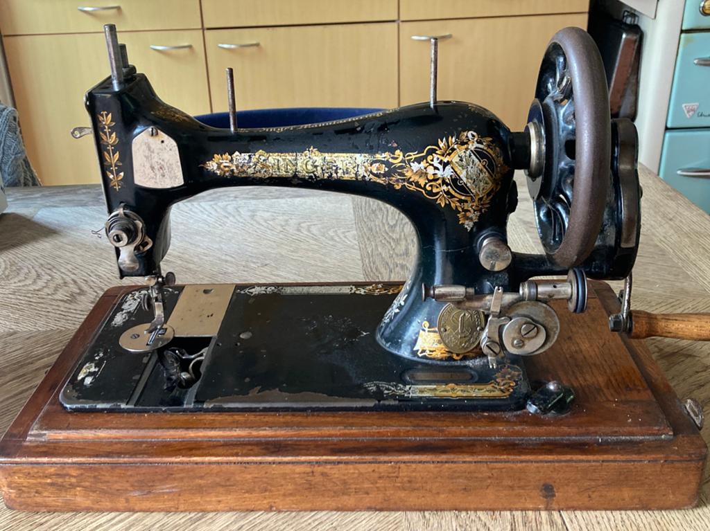 Singer handnaaimachine, Ophalen