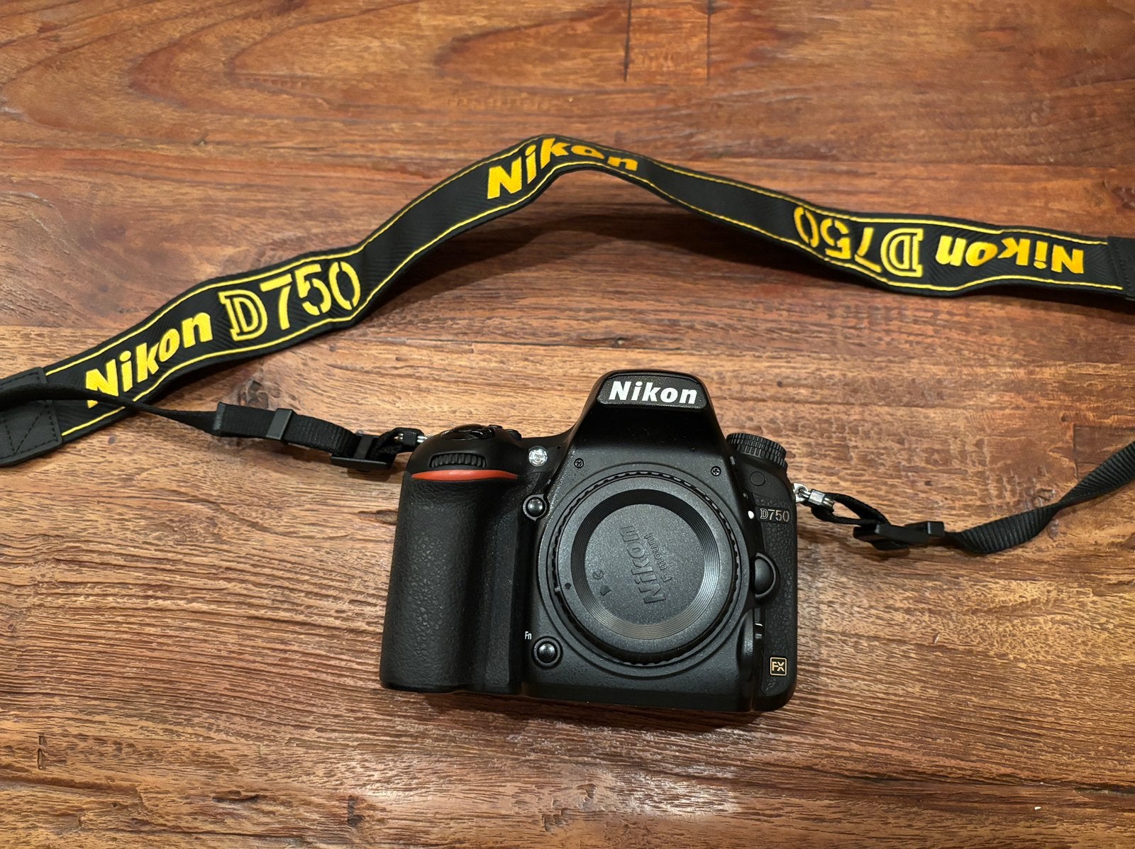 Nikon D750 full-frame body – circa 19.000 clicks, Ophalen of Verzenden, Zo goed als nieuw, 24 megapixels, Nikon