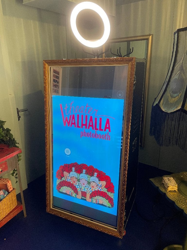 Professionele 65-inch Magic Mirror Photo Booth, Canon, Photobooth, Ophalen, Zo goed als nieuw