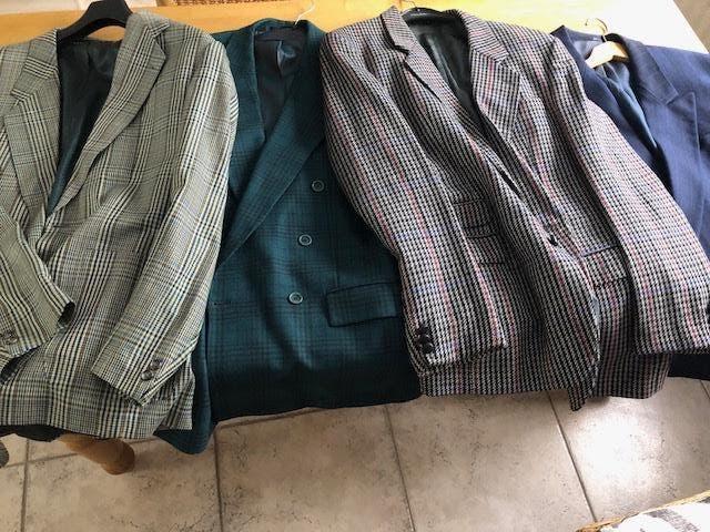 Te koop 4 heren colberts jasjes maat 51 - 53 (maat L), Ophalen, Gedragen, Maat 52/54 (L)