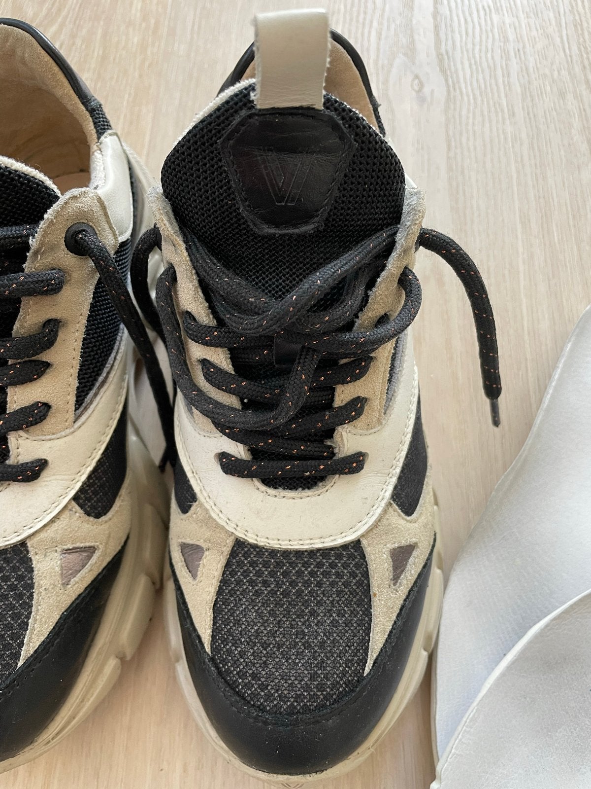 VIA VAI Sneakers - Zwart/Beige - maat 36, Ophalen, Zwart, Sneakers of Gympen, Gedragen