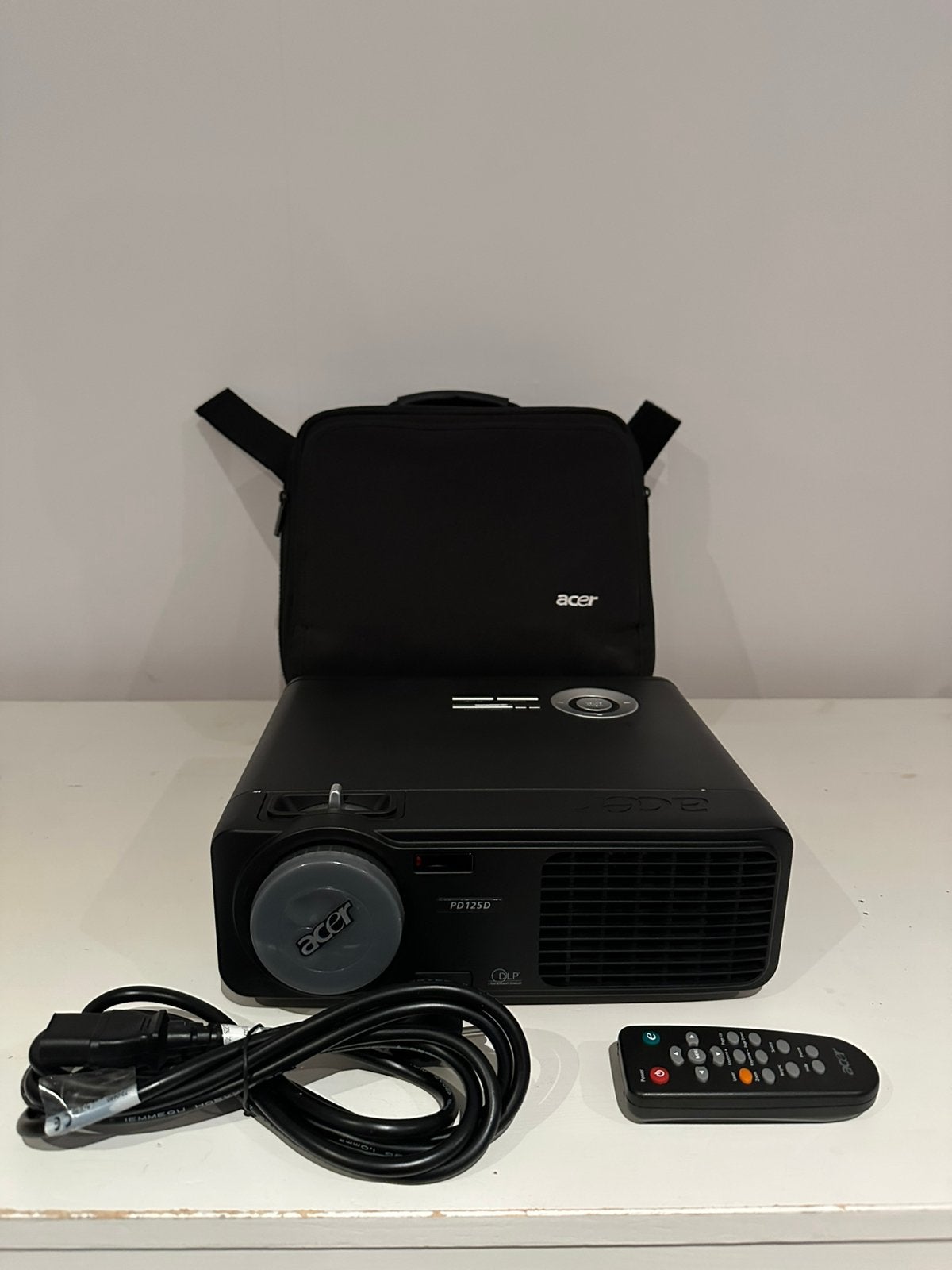 Defect Acer PD125D DLP beamer met draagtas en afstb, Ophalen, Zo goed als nieuw, DLP, Acer