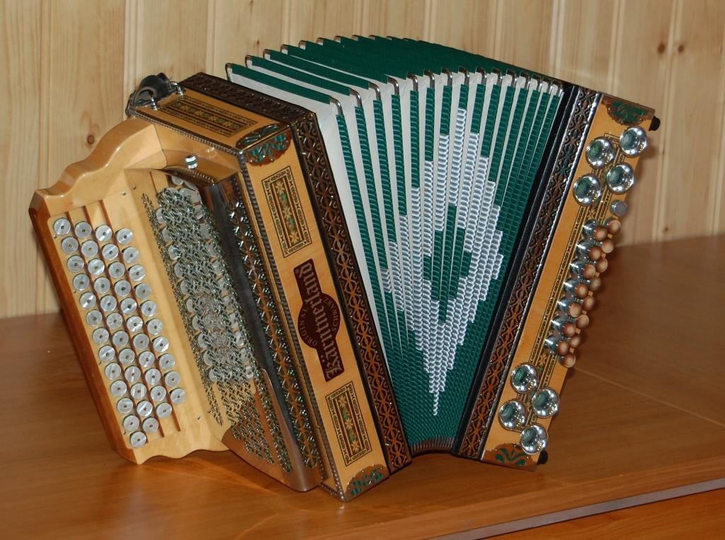 Karntnerland steirische harmonica, Muziek en Instrumenten, Accordeons, Gebruikt, Overige formaten, Overige merken, Met koffer