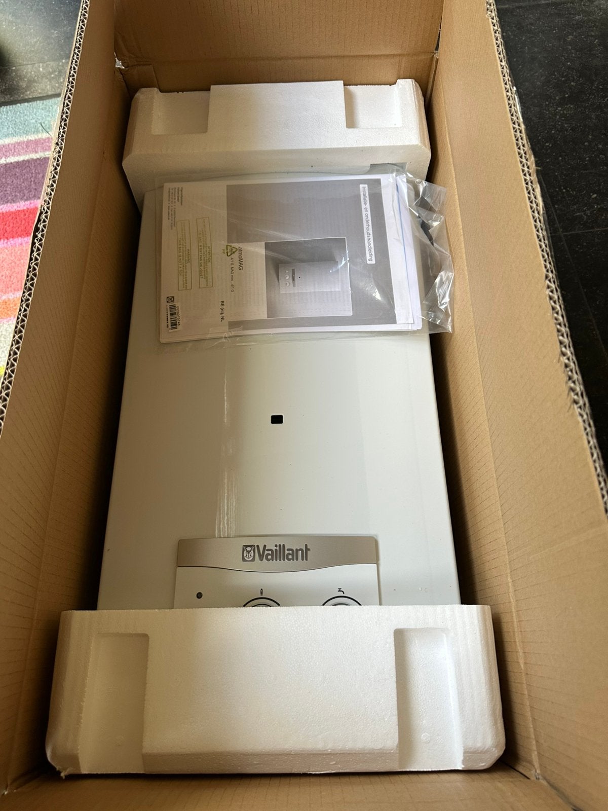 Vaillant geiser (propaan butaan flessengas), Ophalen, Geiser, Minder dan 20 liter, Minder dan 3 jaar oud