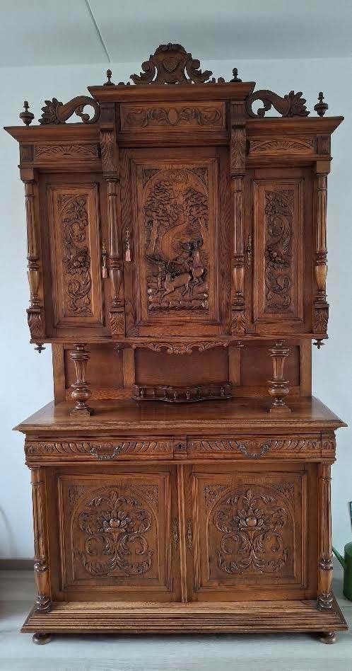 Antiek gesneden eiken dressoir/kast, Ophalen