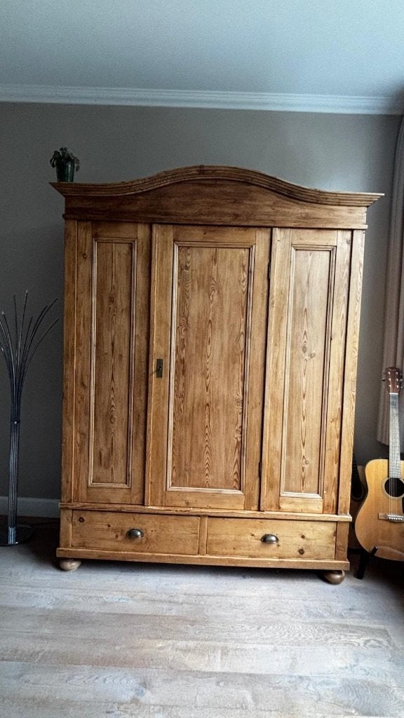 Antieke grenen houten kast, Ophalen