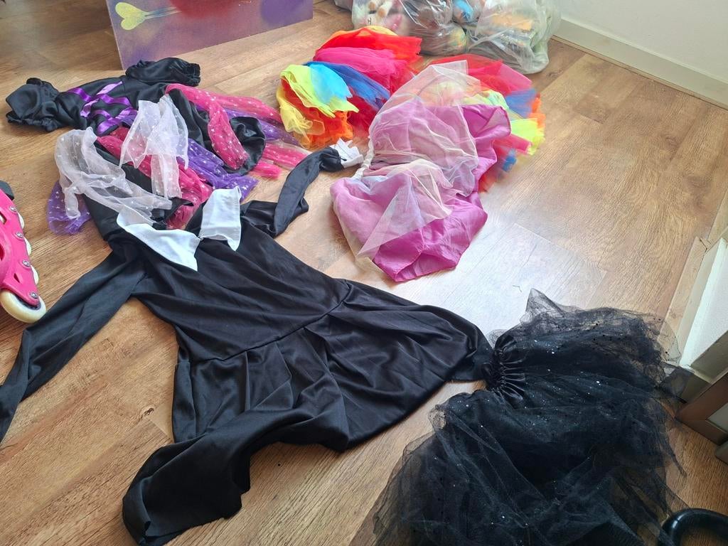 Verkleedkleding set: regenboog, zwart en meer, Ophalen, Gebruikt, Pak of Jurk