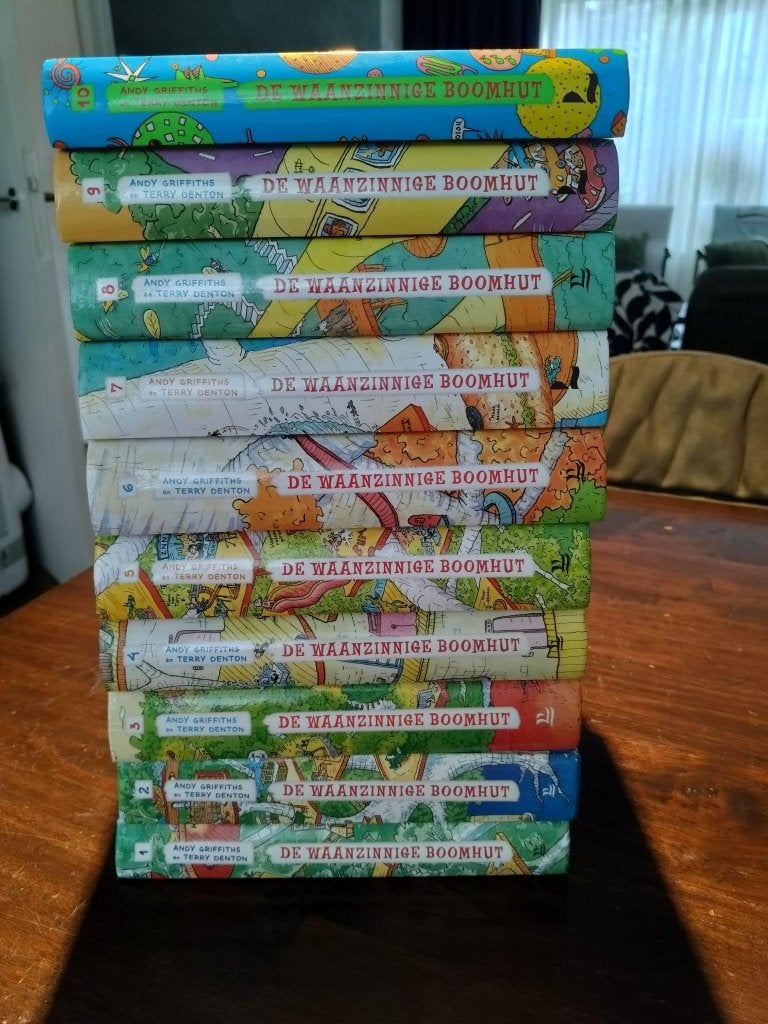 Complete set "De waanzinnige boomhut" boeken (Deel 1 t/m 10), Boeken, Ophalen of Verzenden, Zo goed als nieuw, Andy Griffiths en Terry Denton