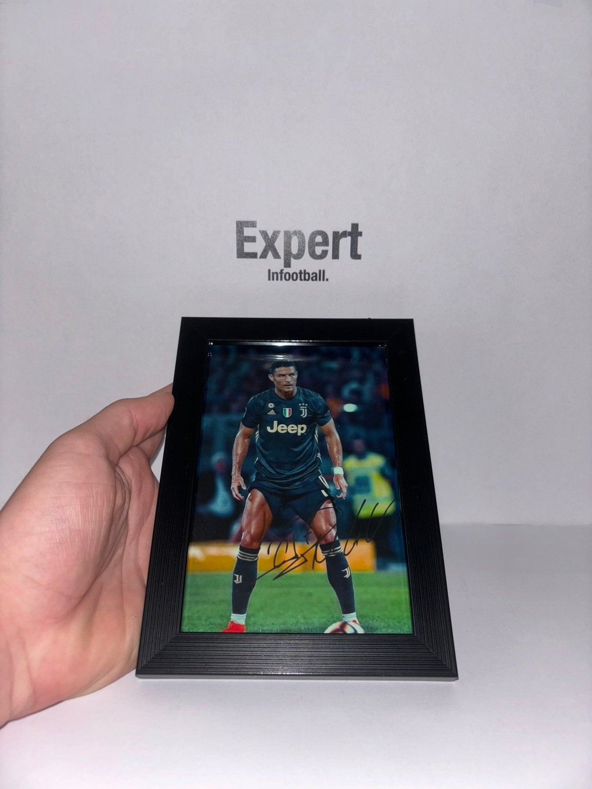 Ronaldo gesigneerde foto ingelijst - Juventus, Ophalen of Verzenden, Nieuw, Buitenlandse clubs, Spelerskaart