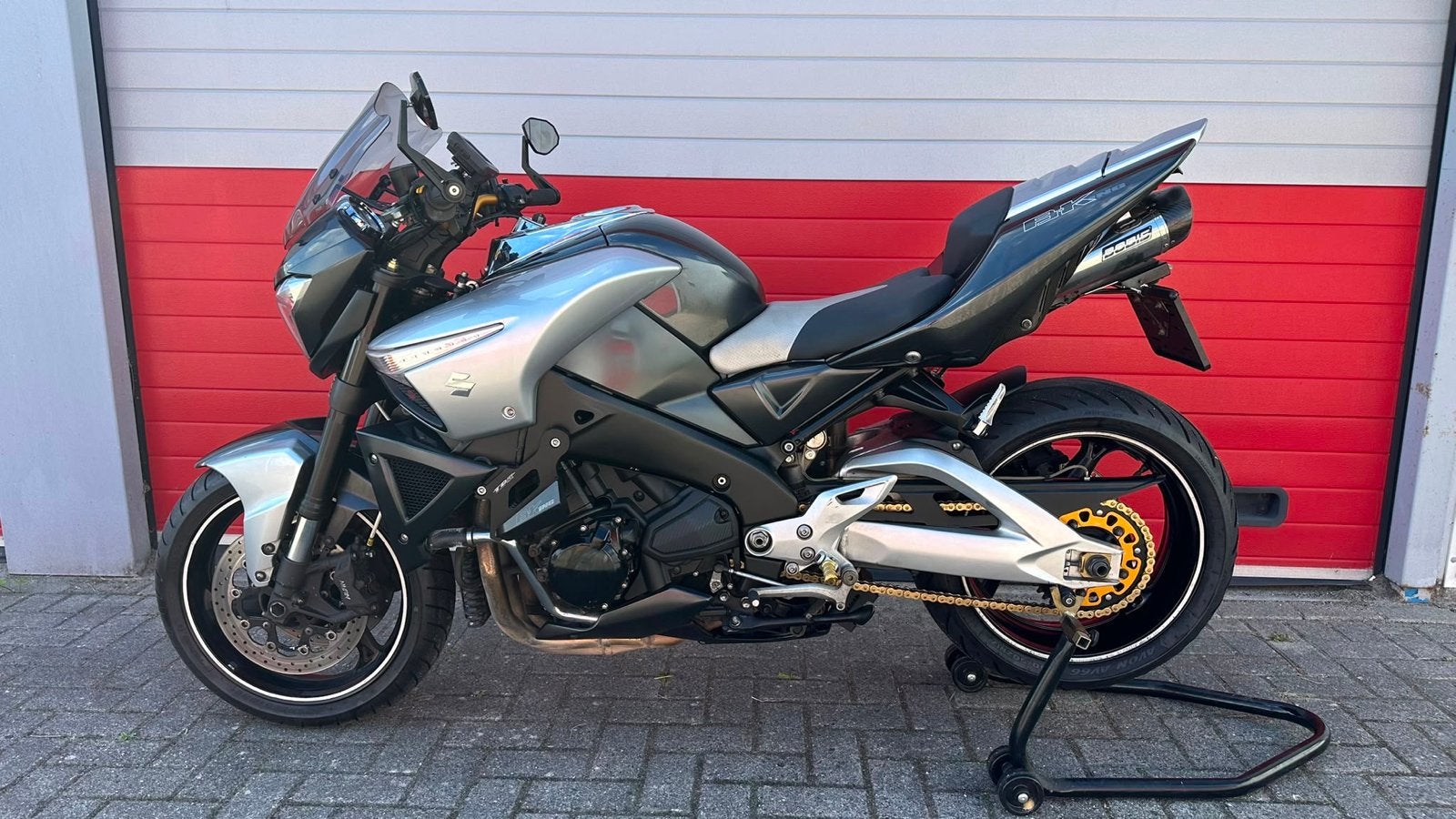 Suzuki B-King 1300 zeer compleet met garmin en vele extra's, Motoren, Sportuitlaat, 1340 cc, 4 cilinders, Motorrijbewijs A