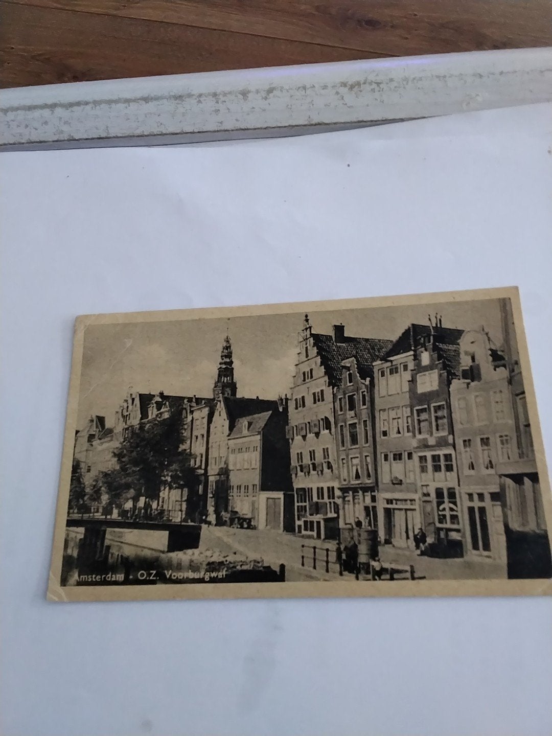 Oude Ansichtkaart Amsterdam O.Z. Voorburgwal (1953), Ophalen of Verzenden, 1960 tot 1980, Noord-Holland