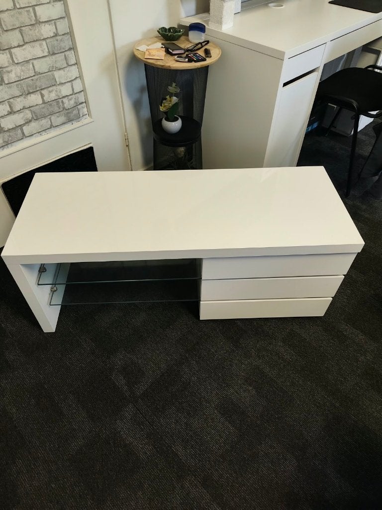 Witte hoogglans TV-meubel, Ophalen, Minder dan 100 cm, Modern, 25 tot 50 cm