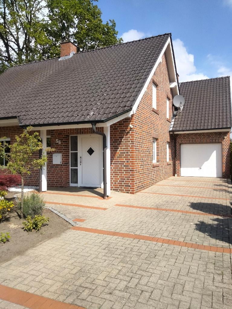 Vrijstaande woning In Uelsen (Duitsland), Huizen en Kamers, Buitenland, Dorp, Woonhuis, Duitsland, Verkoop zonder makelaar