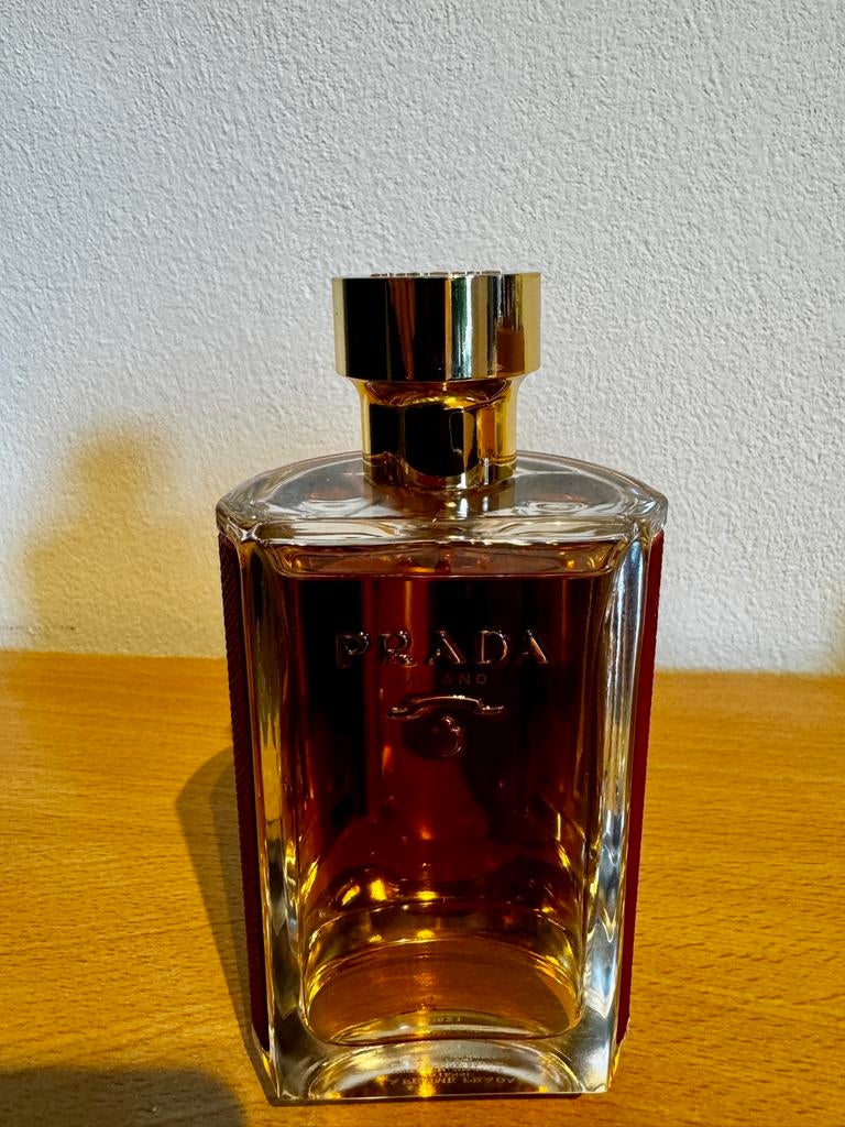 La femme Prada Milano Eau de Parfum intense 100 ml, Sieraden, Tassen en Uiterlijk, Uiterlijk | Parfum, Verzenden, Zo goed als nieuw