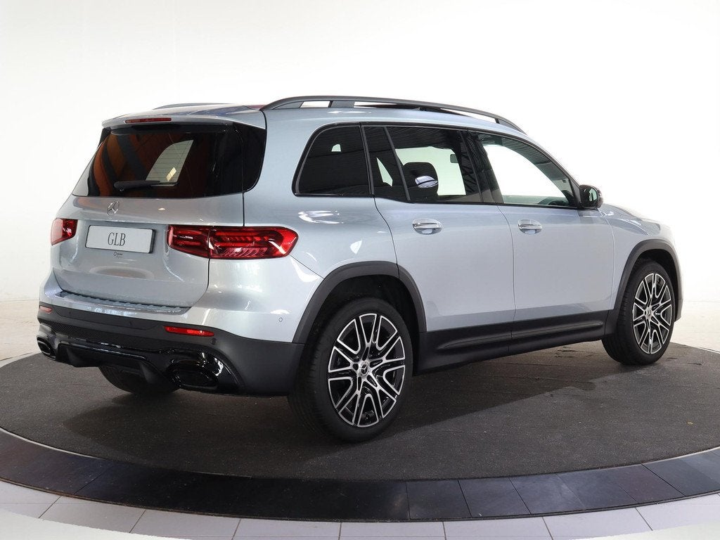 Mercedes-Benz GLB 180 Business Solution AMG | AMG Line Plus, Auto's, Mercedes-Benz, 136 pk, 4 cilinders, 14 km/l, Bedrijf