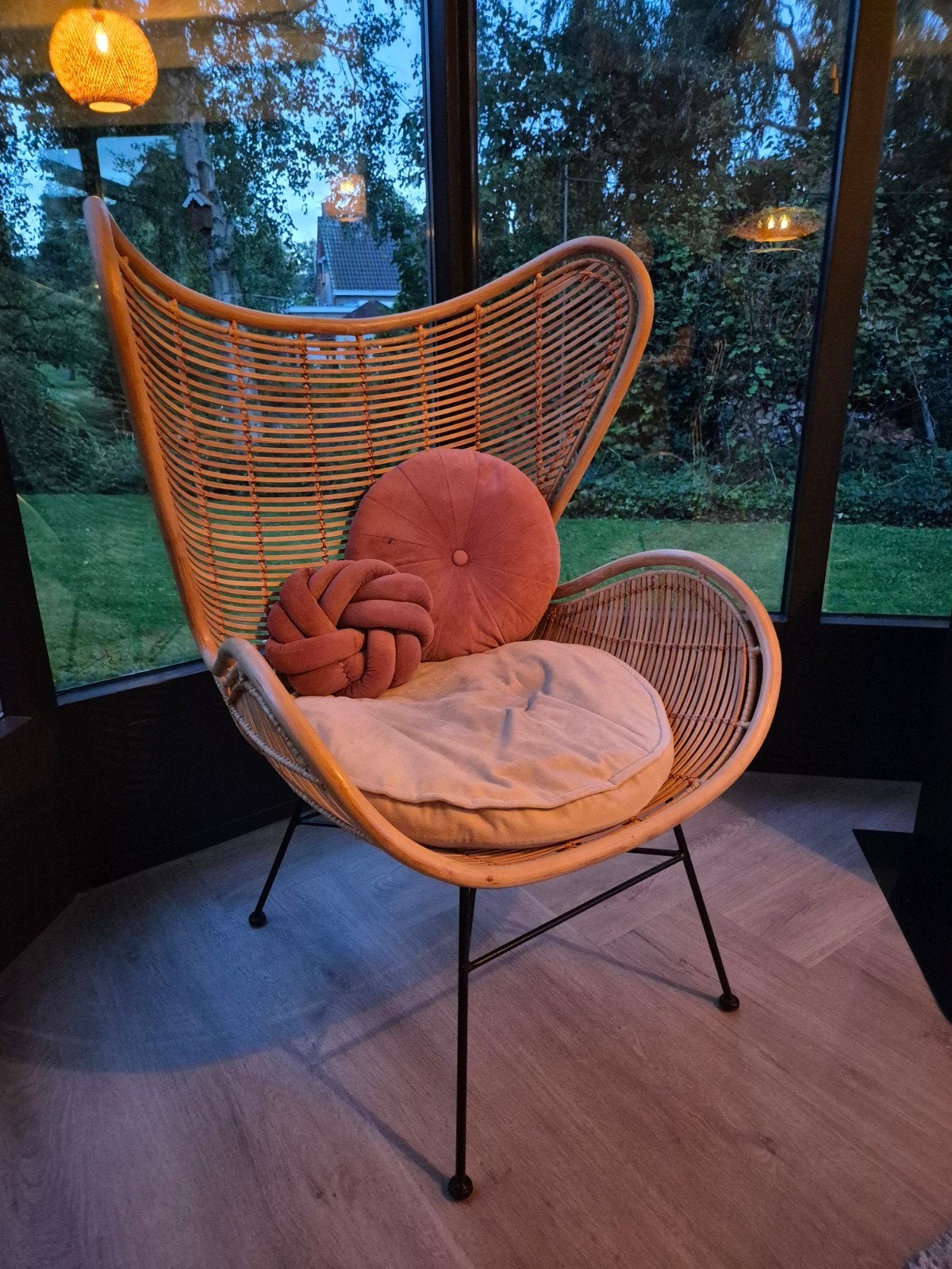 HK Living Rotan Egg Chair met Zitkussen en Leren Poef, Huis en Inrichting, Ophalen, Zo goed als nieuw, Leer