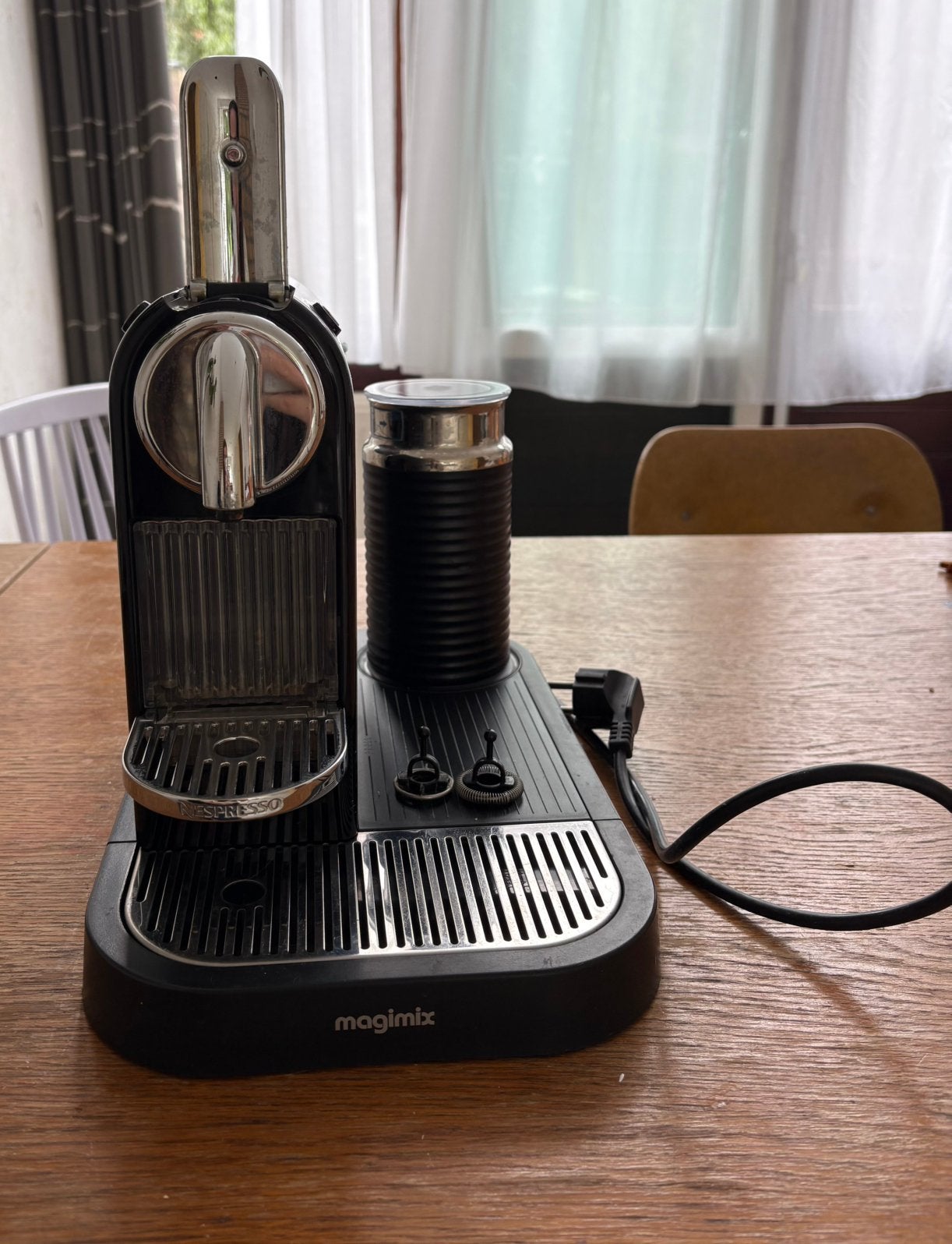 Magimix Nespresso CitiZ & Milk, Ophalen of Verzenden, Zo goed als nieuw, Combi, Koffiepads en cups