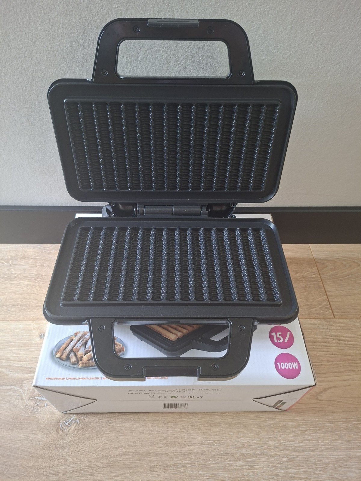 Tristar Wafelijzer - Waffle Fries Maker 1000W, Witgoed en Apparatuur, Ophalen of Verzenden, Zo goed als nieuw