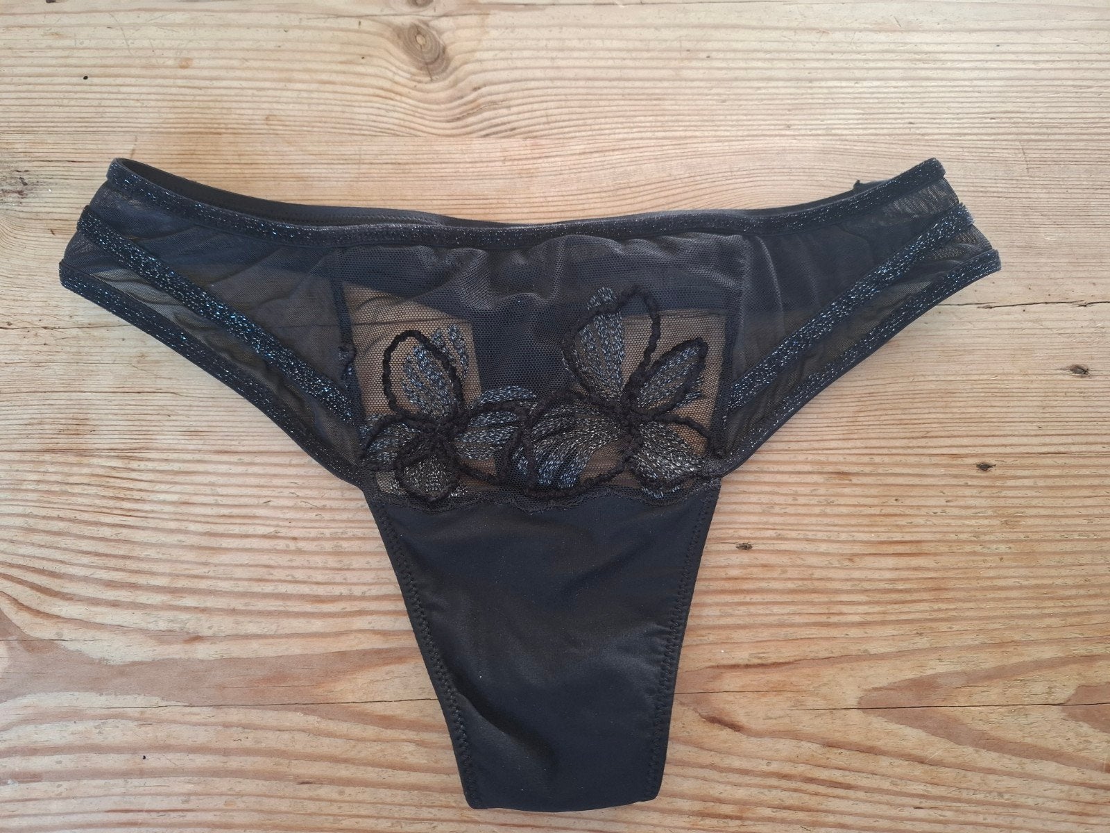 Marie Jo Lous String met glitter - Maat 38, Kleding | Dames, Ondergoed en Lingerie, Marie Jo, Ophalen of Verzenden, Zwart, String
