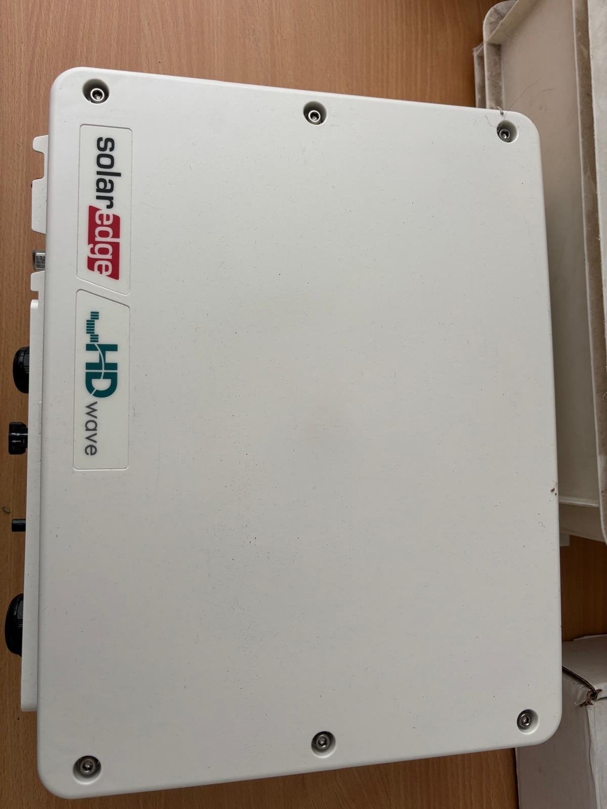 SolarEdge SE3000H HD Wave Omvormer, Doe-het-zelf en Verbouw, Elektra en Kabels, Ophalen of Verzenden, Zo goed als nieuw, Omvormer