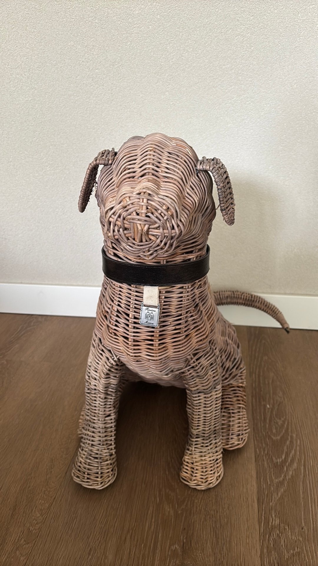 Unieke Rotan hond Riviera Maison, Ophalen, Zo goed als nieuw