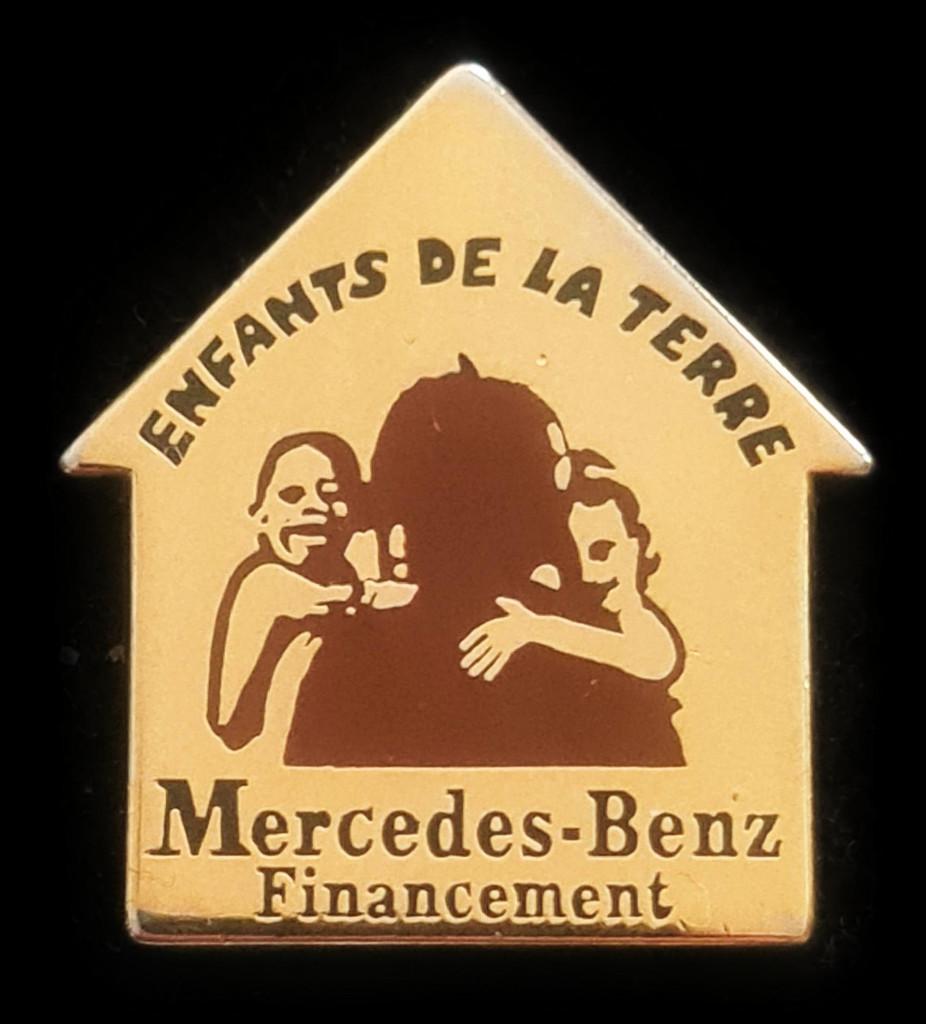Mercedes-Benz Financement- Enfants de la terre pin, Verzenden, Nieuw, Transport, Speldje of Pin