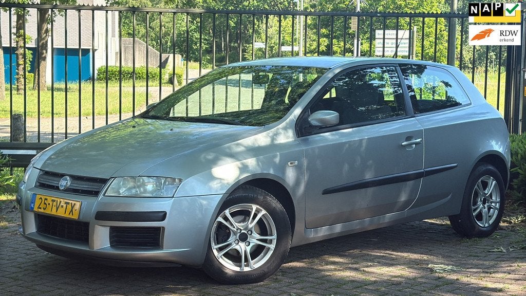 Fiat Stilo 1.4-16V Active 6 Speed 95PK, Auto's, Voorwielaandrijving, 15 km/l, Gebruikt, 49 €/maand