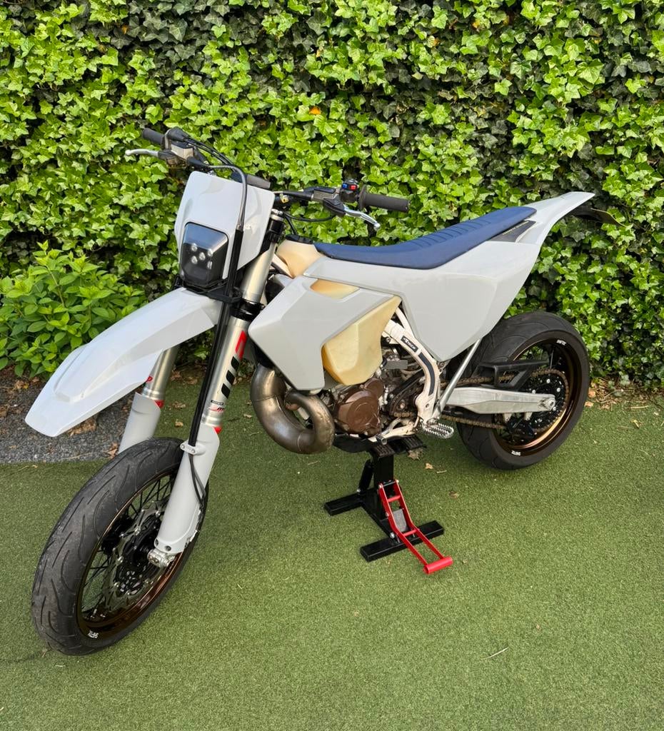 Husqvarna TE 300 supermoto tpi a2, 6 versnellingen, Gebruikt, 300 cc, Ophalen