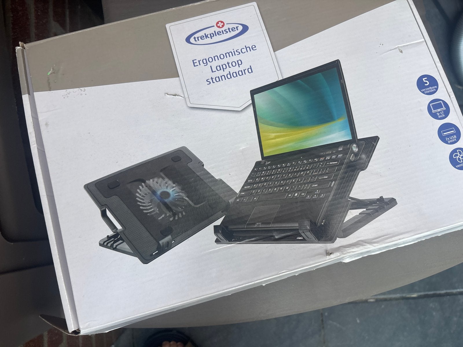 Trekpleister Ergonomische Laptop Standaard met Ventilator, Computers en Software, Laptopstandaarden, Ophalen, Nieuw, In hoogte verstelbaar