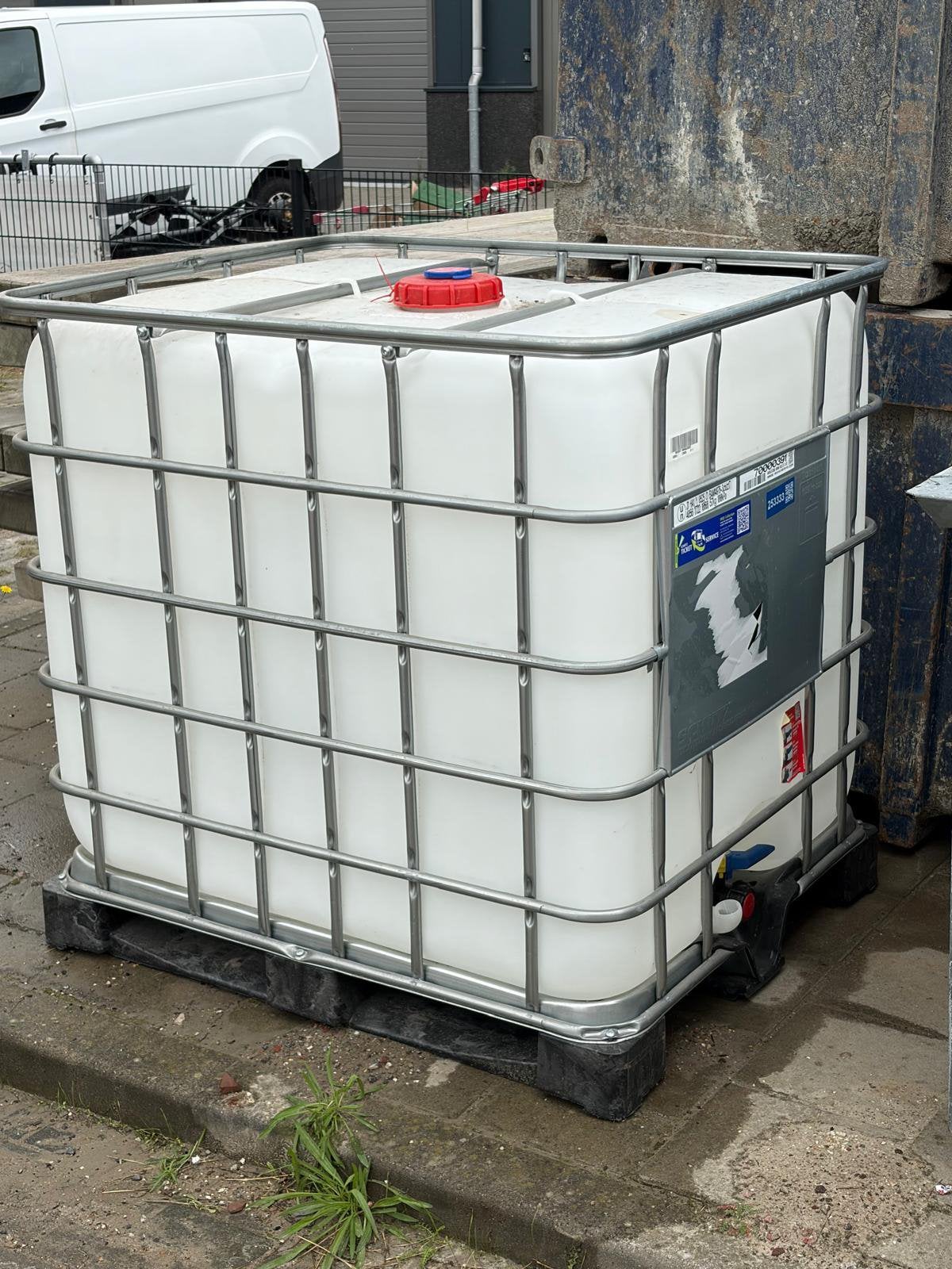 IBC 1000L, Tuin en Terras, Regentonnen, 150 liter of meer, Ophalen, Zo goed als nieuw